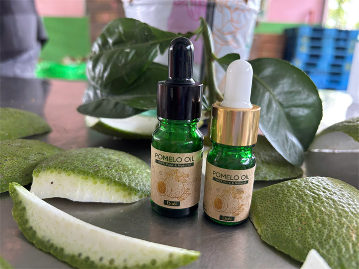 TINH DẦU VỎ BƯỞI - HỖ TRỢ MỌC TÓC VÀ LÀM ĐẸP